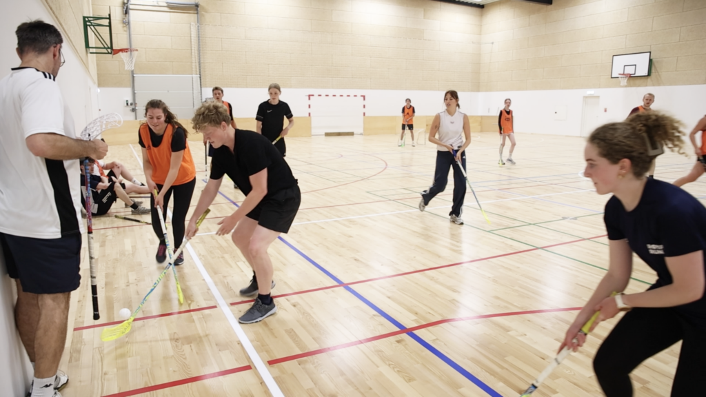 Floorball i hallen